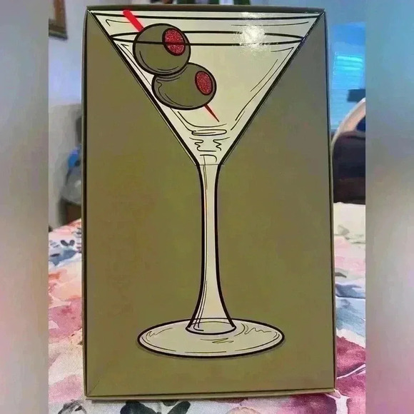 Kylie Jenner Cosmetics Kris Collection Pressed Powder Palette - Picture 7 of 8